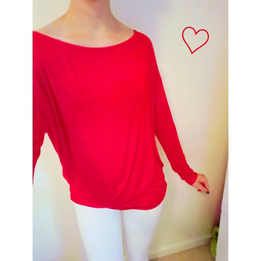 Francesca's || Red & Flowy || Long Sleeve Top
