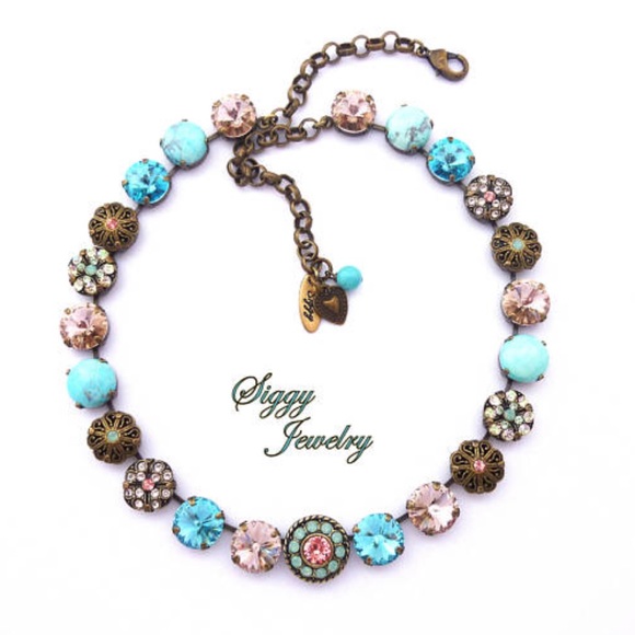 Swarovski Crystal Parisian Style Flower Necklace - Picture 4 of 6