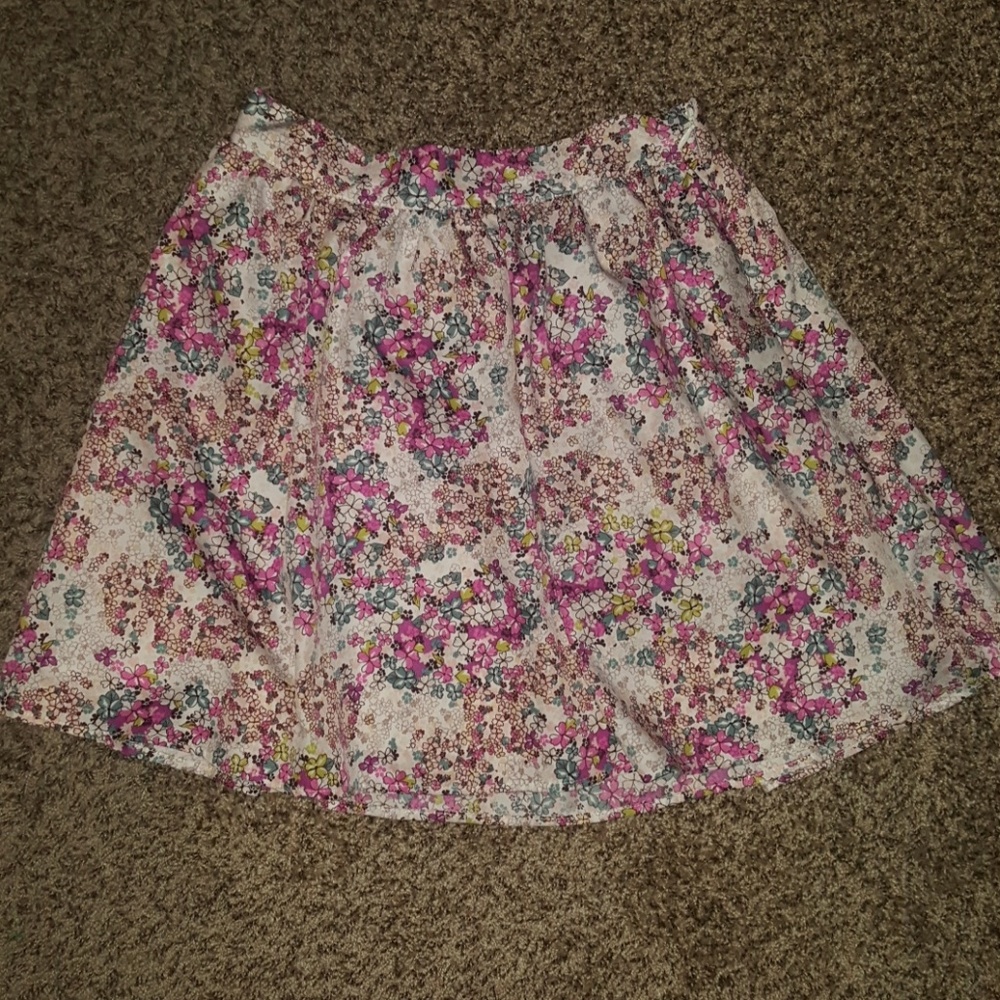 Forever 21 Floral skirt sz small - Picture 6 of 6