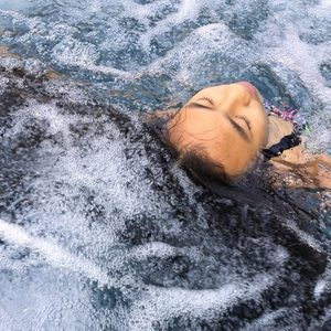 Meet your Posher, Claudia