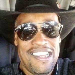 Meet your Posher, Victor