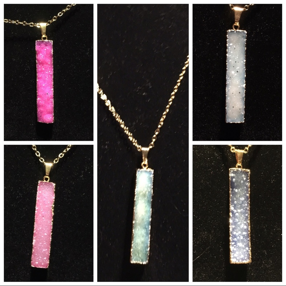 18k gp natural stone Druzy bar! 16-18" GP chain