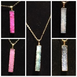 18k gp natural stone Druzy bar! 16-18" GP chain