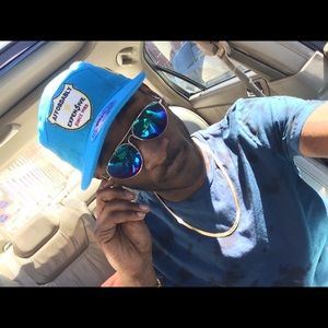 Meet your Posher, Derrell