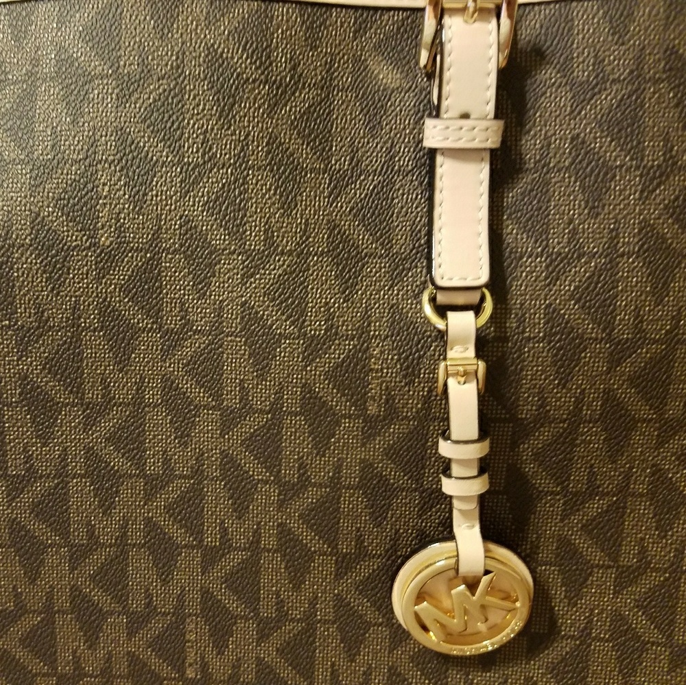 Authentic MK tote style