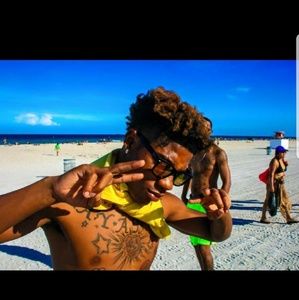 Meet your Posher, Derrick