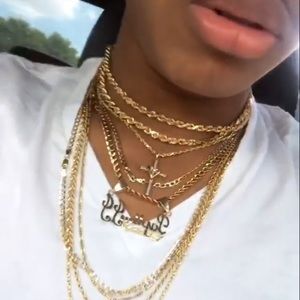 Meet your Posher, Emmanuel