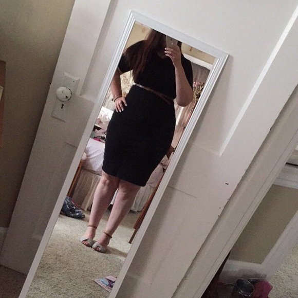 Meet your Posher, Danielle - Picture 2 of 4