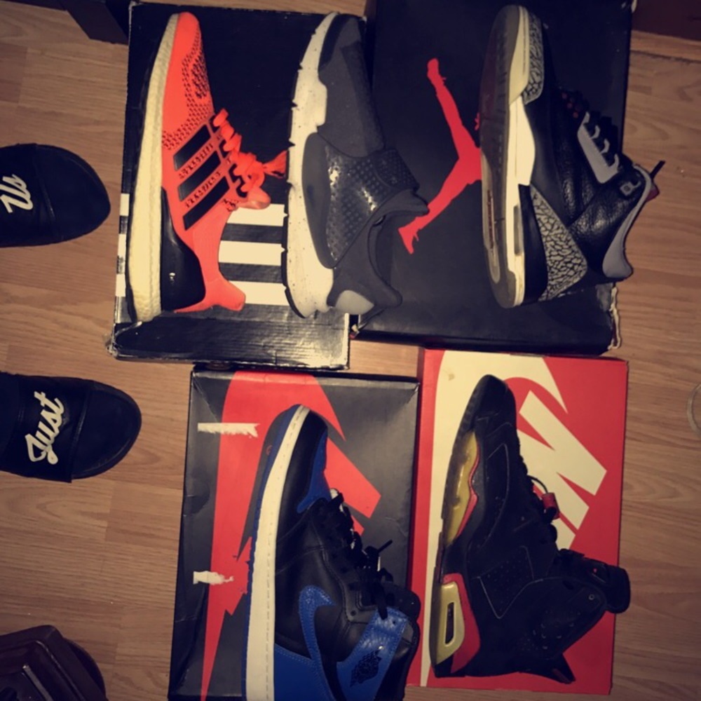 All size 8 but jordans 1s sz8.5