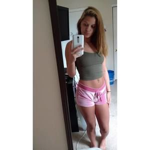 Meet your Posher, Desiree