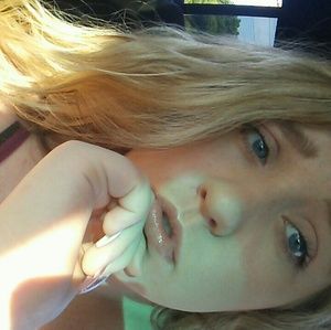 Meet your Posher, Skylar