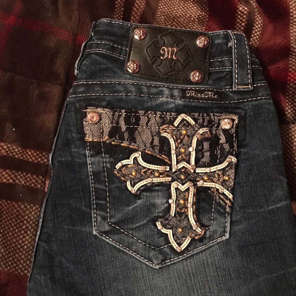 Size 28 dark wash boot cut Miss Me jeans