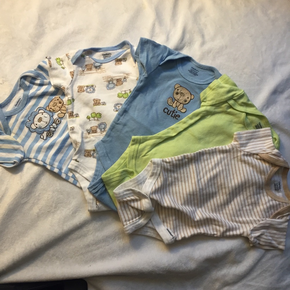 0-3 Months Onesie Bundle.