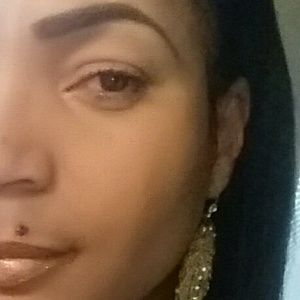 Meet your Posher, Trina