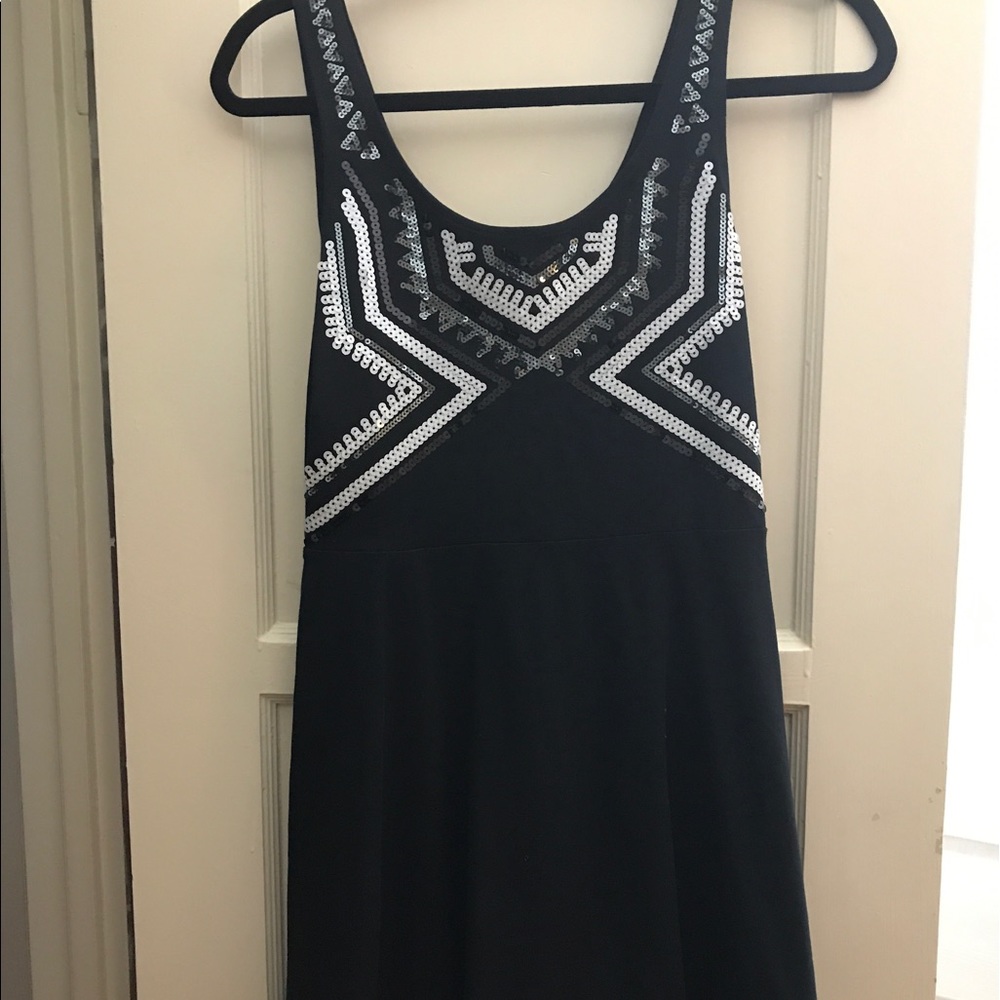 Above the knee flary dress. Has been worn once.