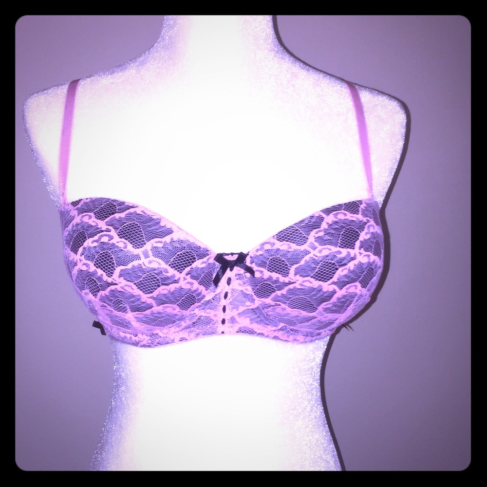 ❌SOLD❌NWOT Lacey Pink & Black Push Up Bra