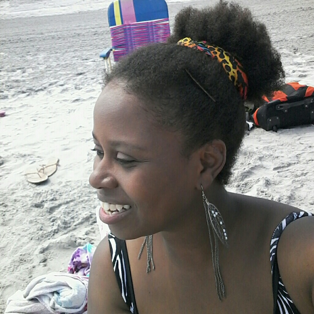 Meet your Posher, Sadeha