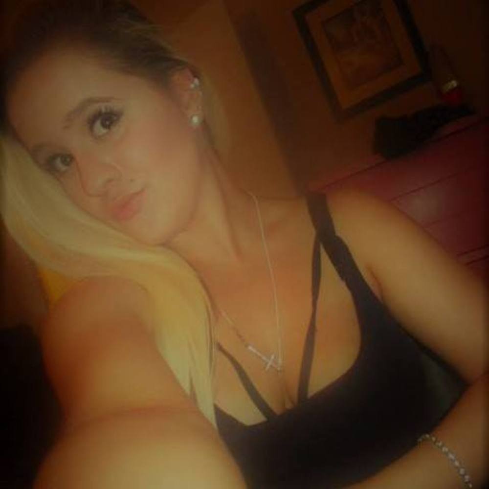 Meet your Posher, Alicia