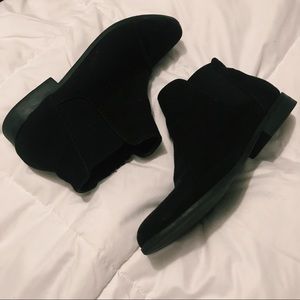 F21 Black Chelsea Boots