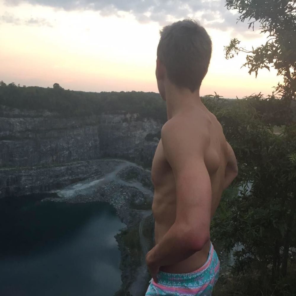 Meet your Posher, Cash