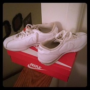 White Classic Nike Cortez 06'