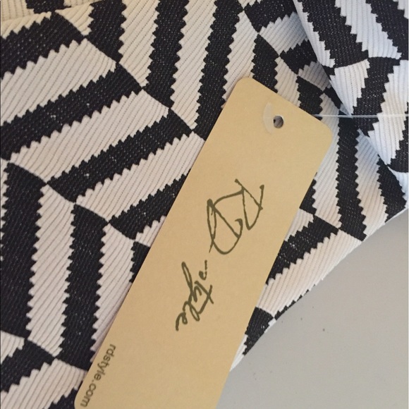 Aline skirt - Picture 3 of 3