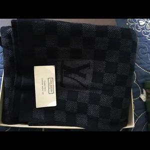 Louis Vuitton Damier graphite scarf