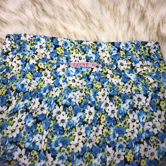 Supré Floral Skirt - Picture 2 of 3