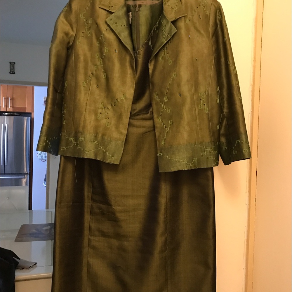 Year-round 100%silk dress, with jacket.