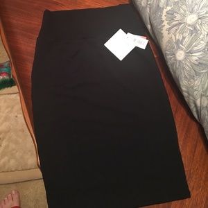 Lularoe XS NWT black textured Cassie skirt