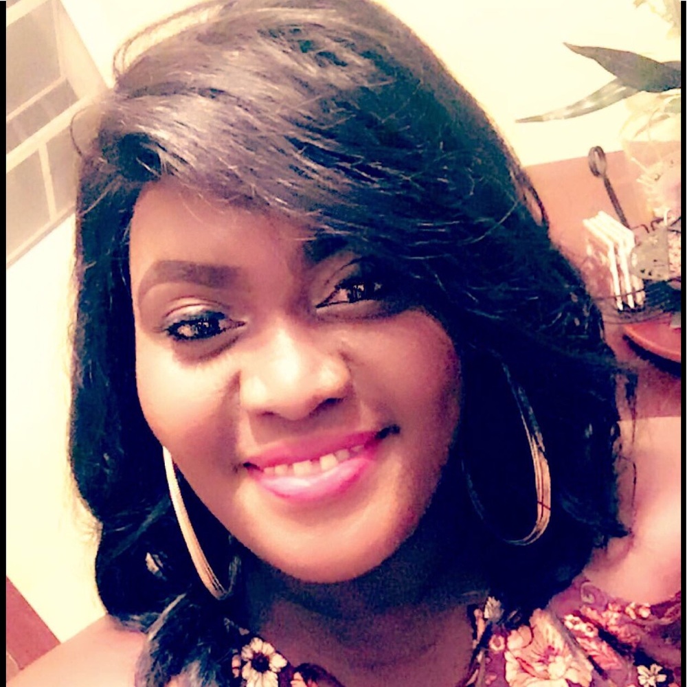 Meet your Posher, Sapphira