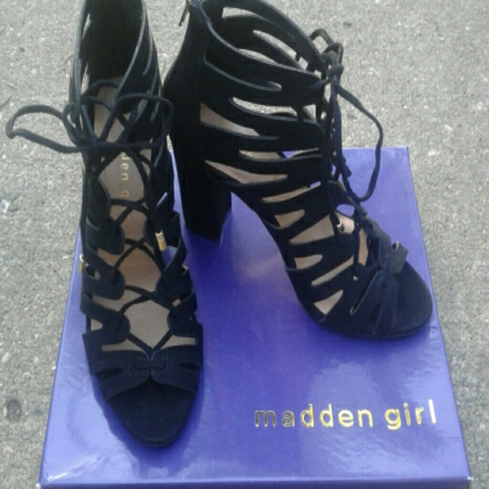 Lace up chunky heels