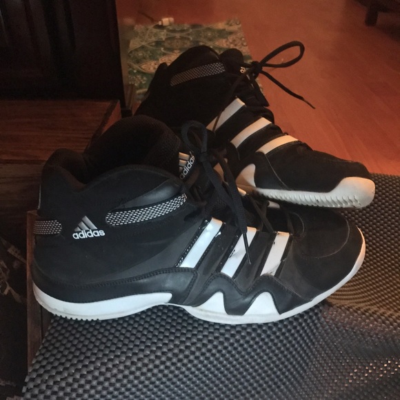Old Kobe Bryant Shoes For Sale Old Kobe Bryant Shoes For Sale