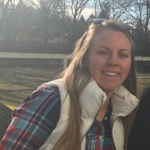 Meet your Posher, Angela