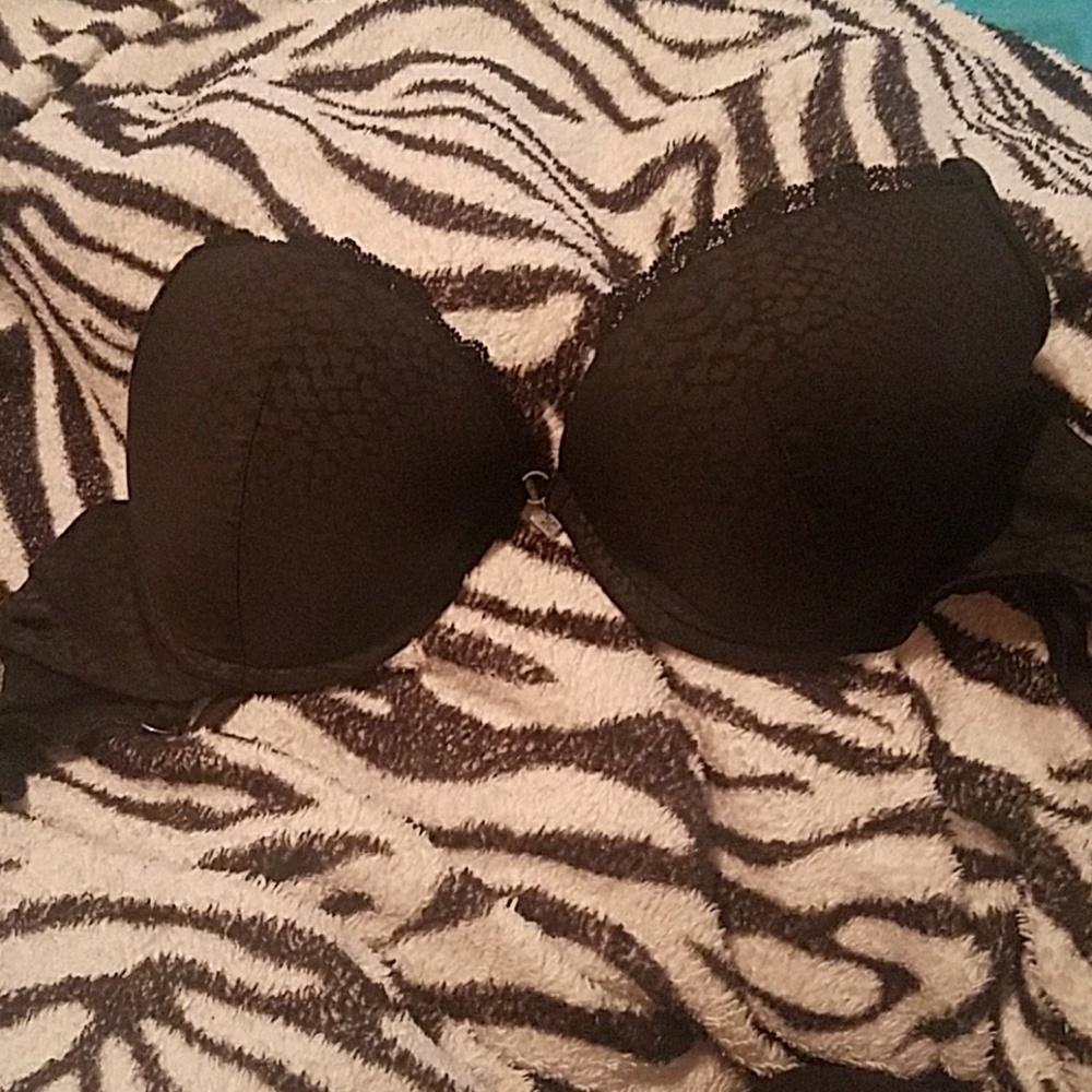 Black heart bra