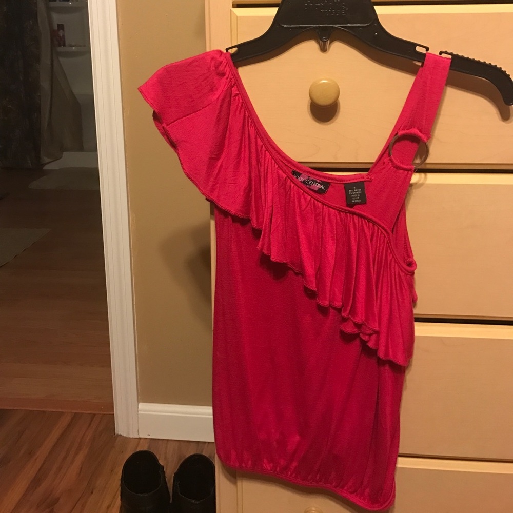 Dark pink one shoulder top