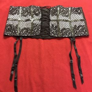 VS Garter Belt large