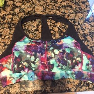 Athleta sports bra size small