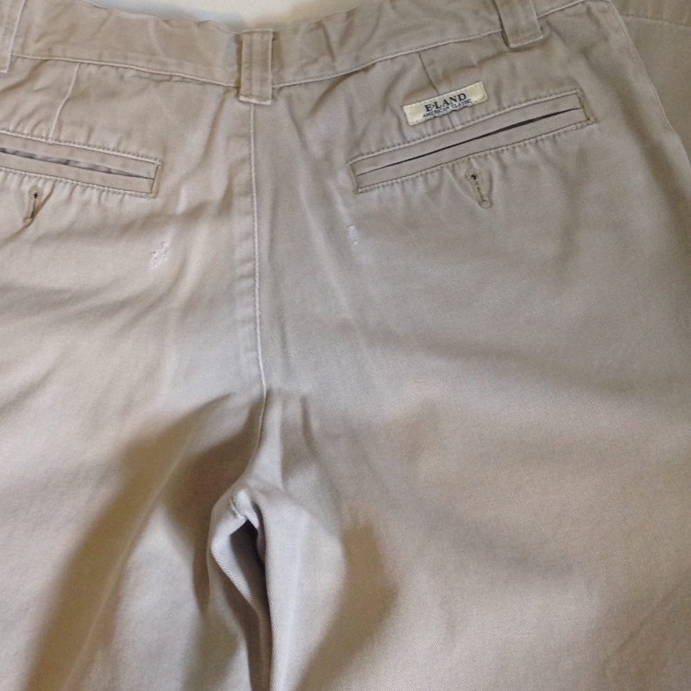 E Land Chino