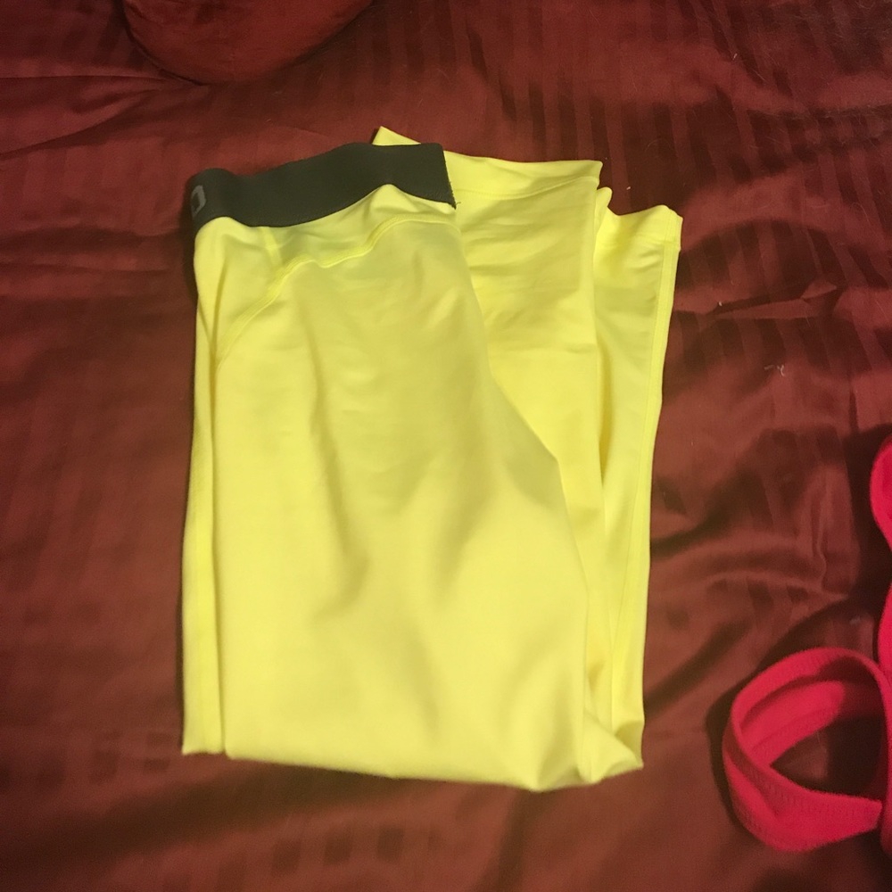 Nike Pro neon yellow cropped leggings