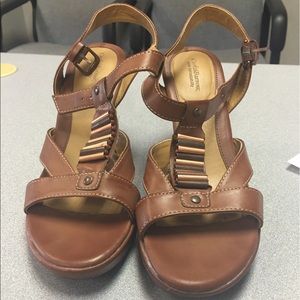 Croft & Borrow Wedges Size 8