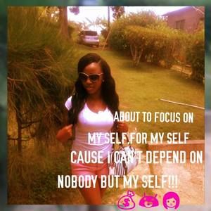 Meet your Posher, Monique