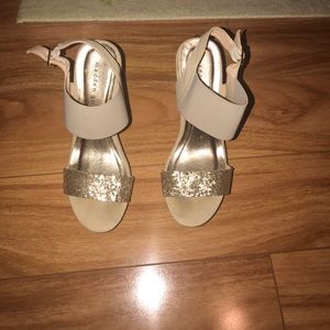 Madden girl gold wedges!