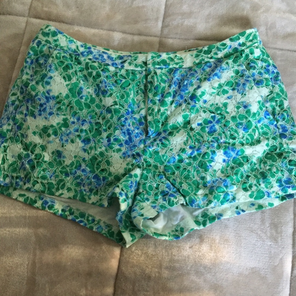 Super cute lace shorts