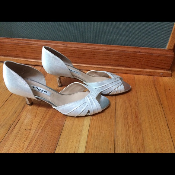 Nina iredescent heels 7.5 - Picture 2 of 7