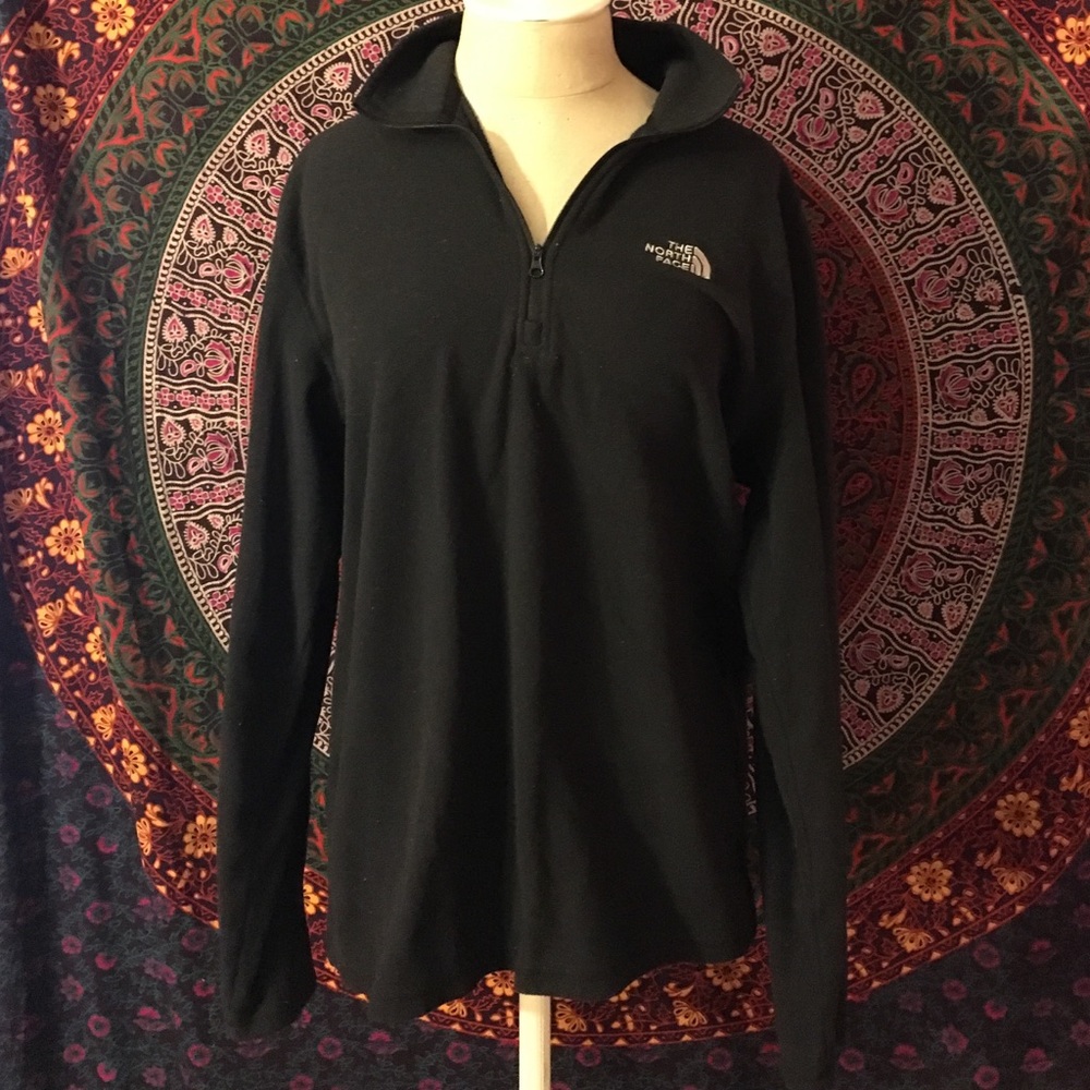 Black North Face quarter zip fleece
