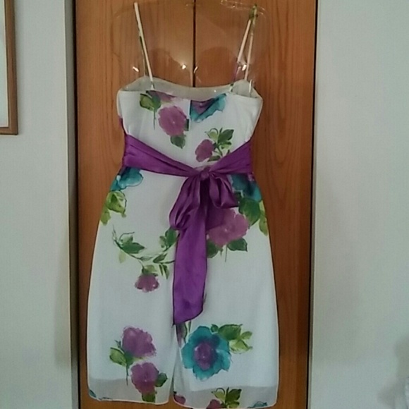 Dress - Picture 3 of 3