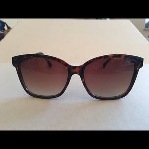 Oscar de la Renta sunglasses 1211–215