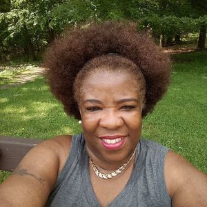 Meet your Posher, Valerie