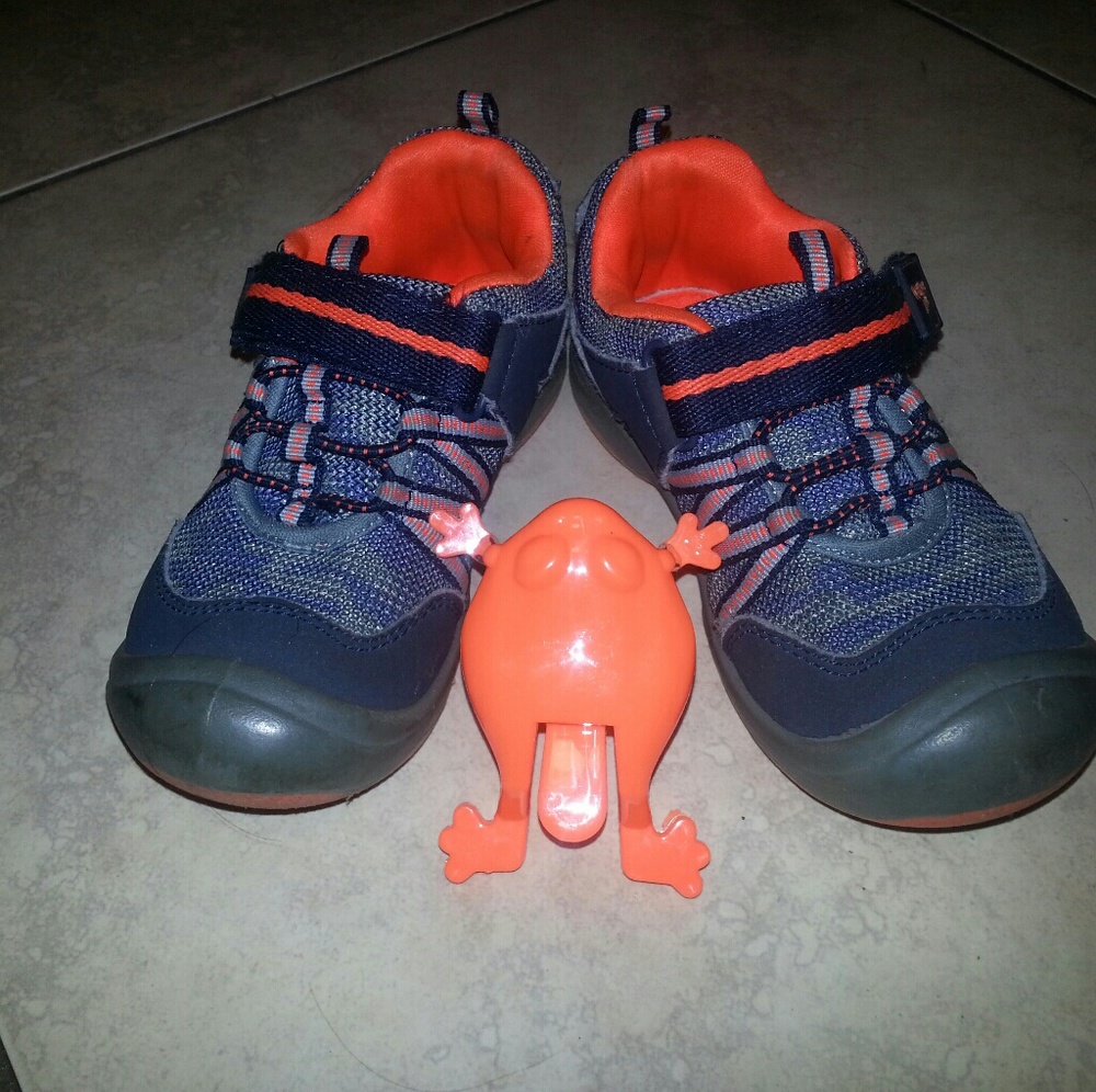 Bundle!! 3 pairs Child Sz 10T! Oshkosh & Old Navy